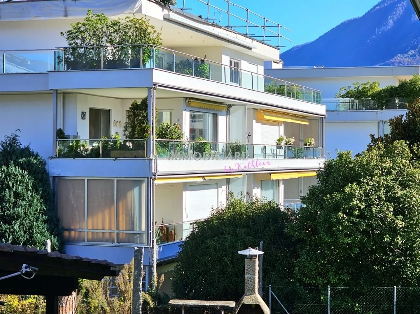 Appartement ensoleillé avec vue sur la verdure dans un emplacement central et calme près des transports en commun - Photo 12 sur 13