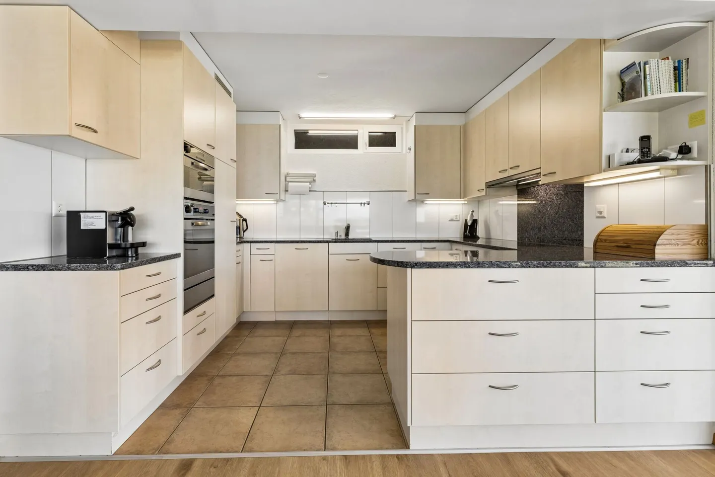 Exklusives Ferienhaus mit Weitblick an begehrter Lage in Aschlen ob Gunten - Foto 4 di 13