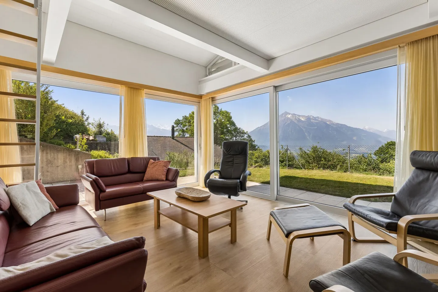 Exklusives Ferienhaus mit Weitblick an begehrter Lage in Aschlen ob Gunten - Foto 5 di 13