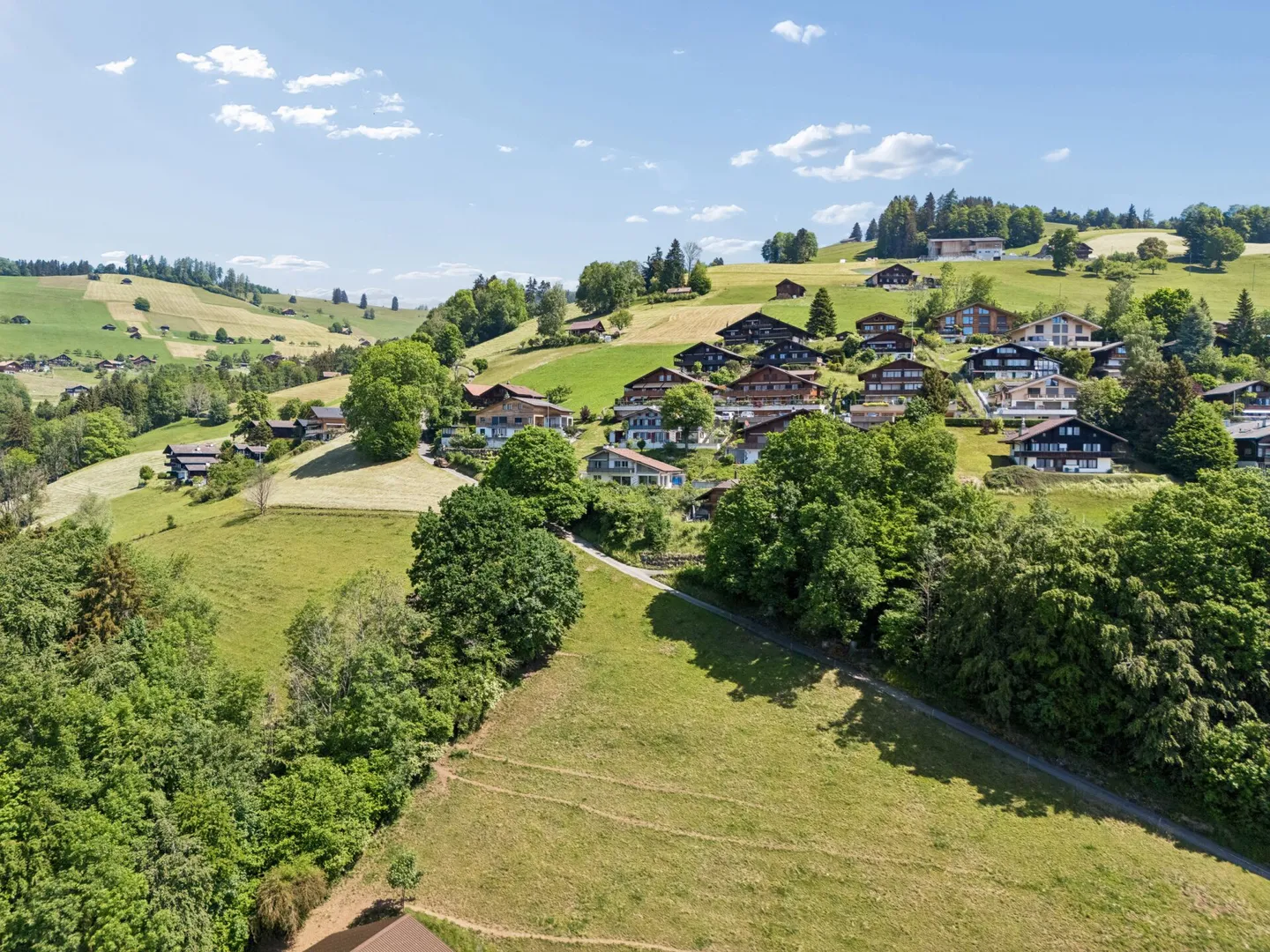Exklusives Ferienhaus mit Weitblick an begehrter Lage in Aschlen ob Gunten - Foto 11 di 13