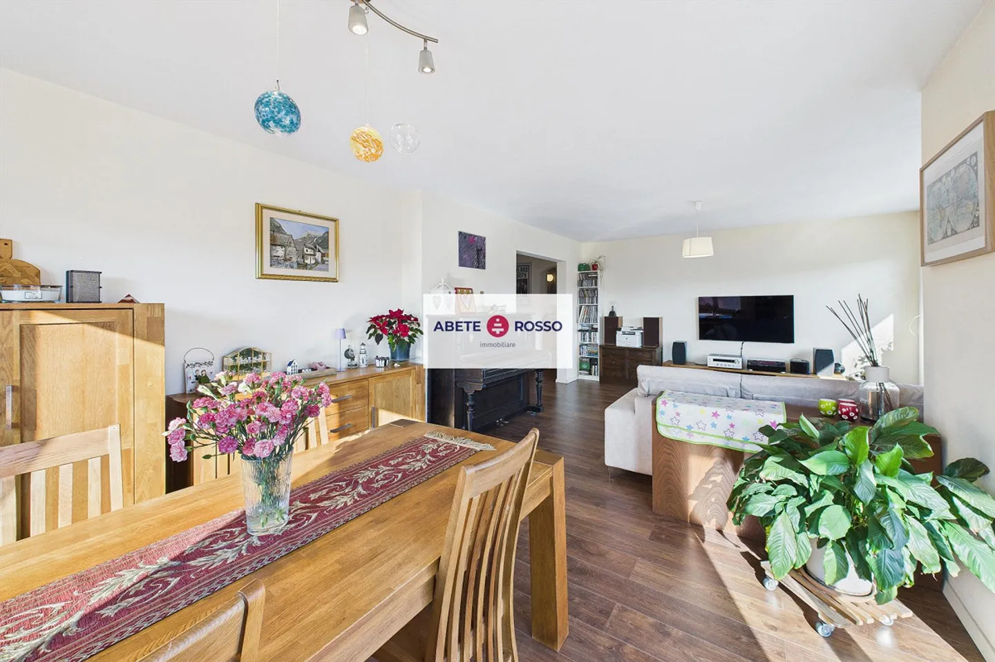 Apartment with terraces in a quiet and prestigious residential area. - Photo 8 of 17