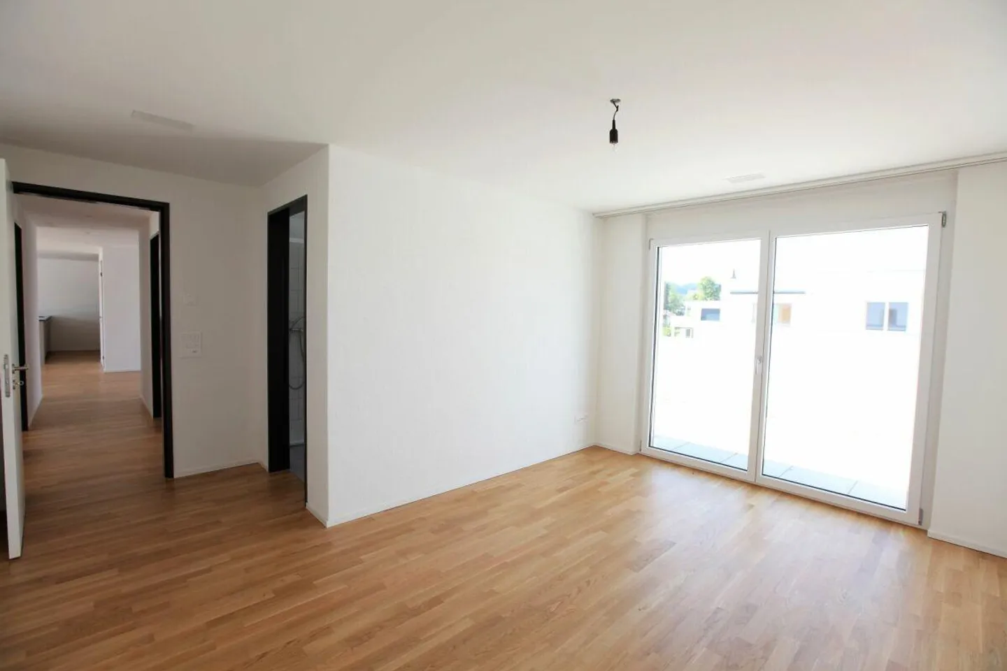Ampio appartamento attico in un quartiere adatto alle famiglie! - Foto 5 di 10