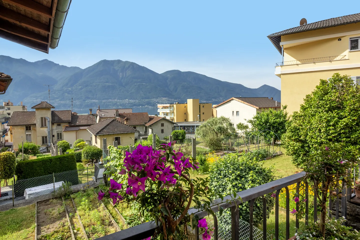 Maison individuelle avec jardin et vue sur le lac Majeur - Photo 4 sur 12
