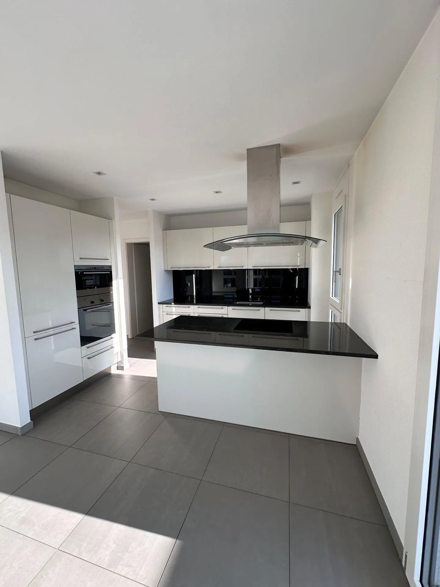 Appartamento Moderno Vicino al Lago - Foto 1 di 7