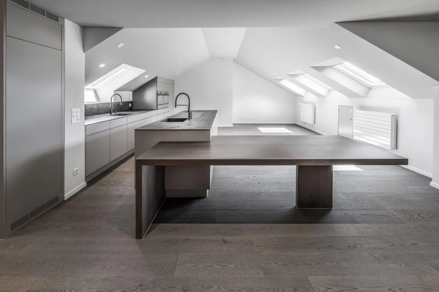 Appartement exclusif de 4,5 pièces au-dessus des toits de Zurich - Photo 1 sur 12