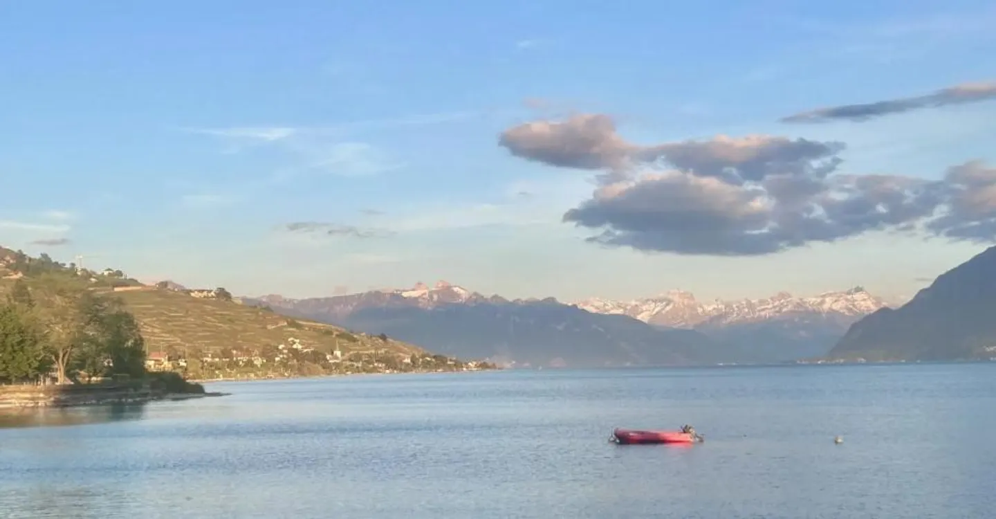 Appartamento Moderno con Vista Lago - Foto 7 di 7