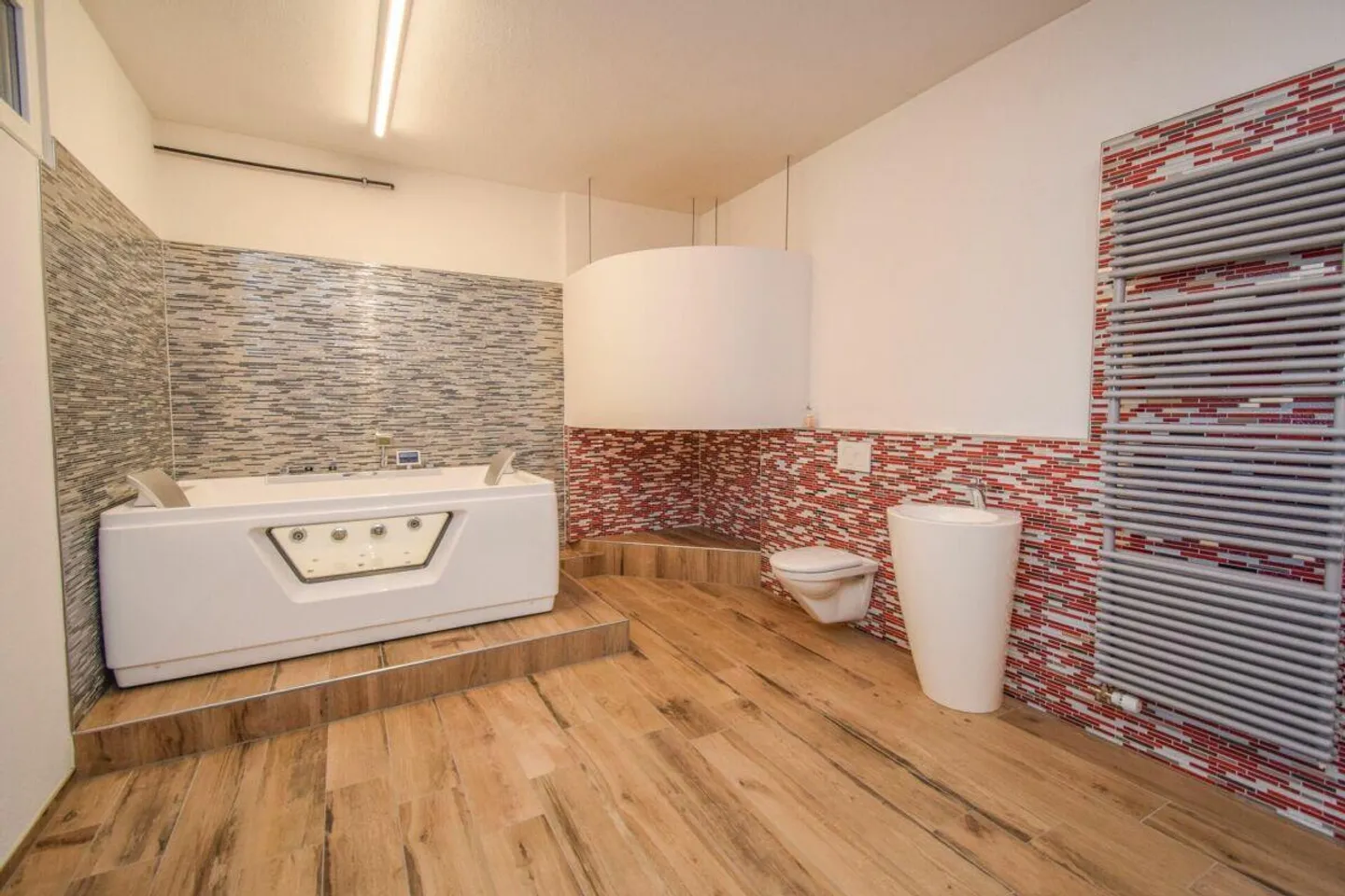 Maison individuelle de 5,5 pièces avec studio - Vivre et travailler sous un même toit à Amriswil ! - Photo 16 sur 20