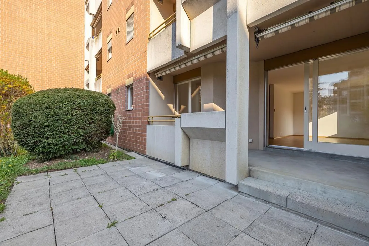 Attractive 4.5-room apartment with spacious seating area - Photo 10 of 11