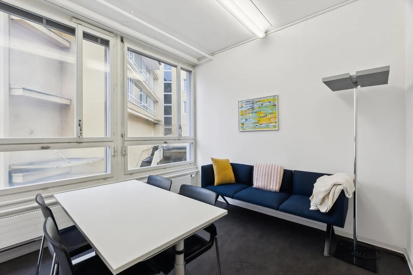 Office space for rent in District 4! - Photo 7 of 7