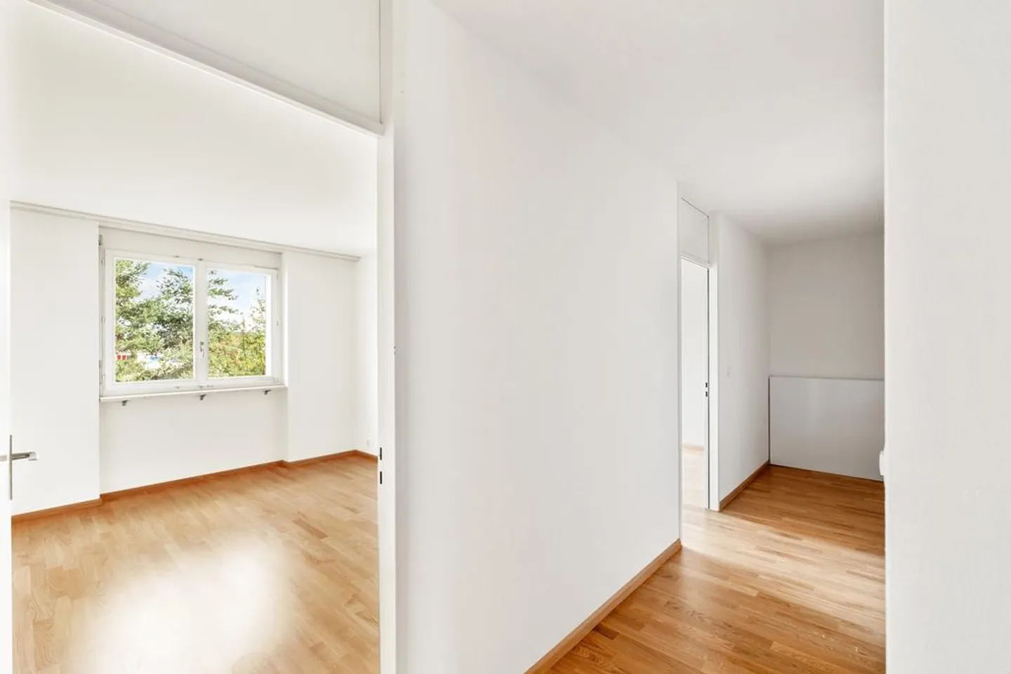 Attractive 4.5-room apartment with spacious seating area - Photo 7 of 11