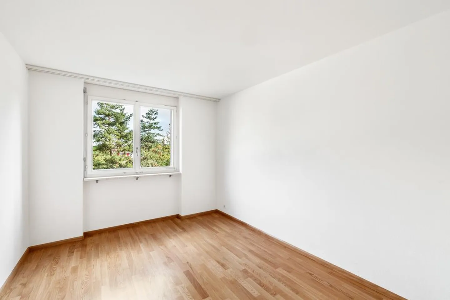 Attractive 4.5-room apartment with spacious seating area - Photo 8 of 11