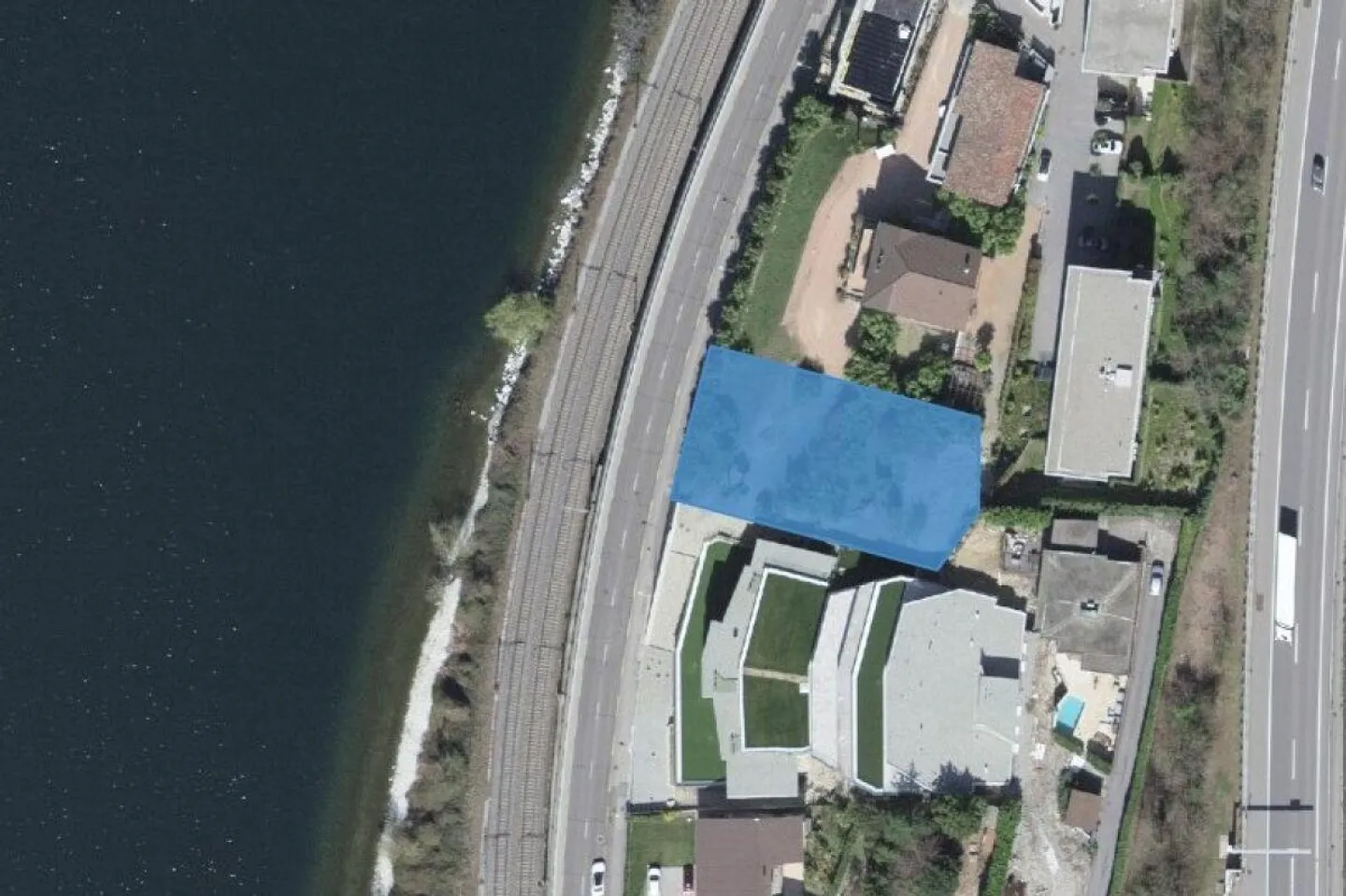 Terreno Edificabile con Vista Lago - Foto 5 di 7