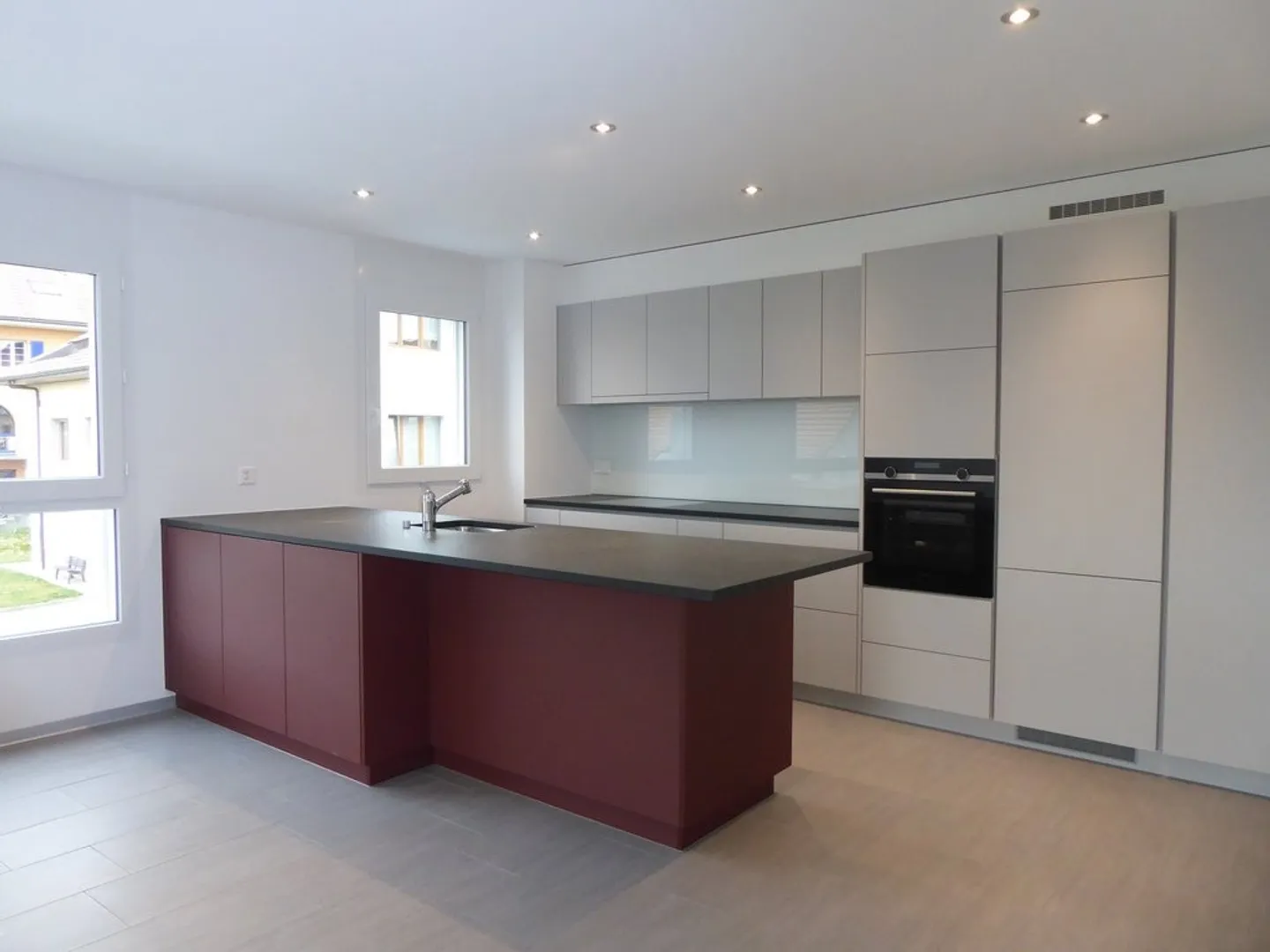Apartment with 4.5 rooms on the 2nd floor - Photo 2 of 9