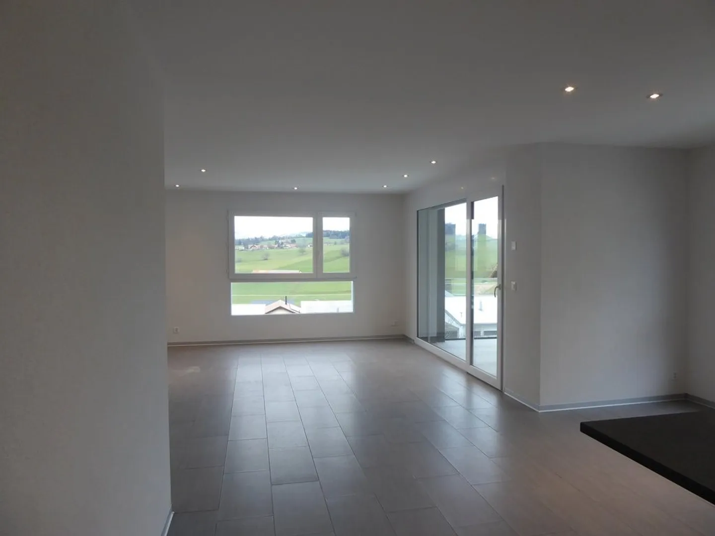 Apartment with 4.5 rooms on the 2nd floor - Photo 4 of 9