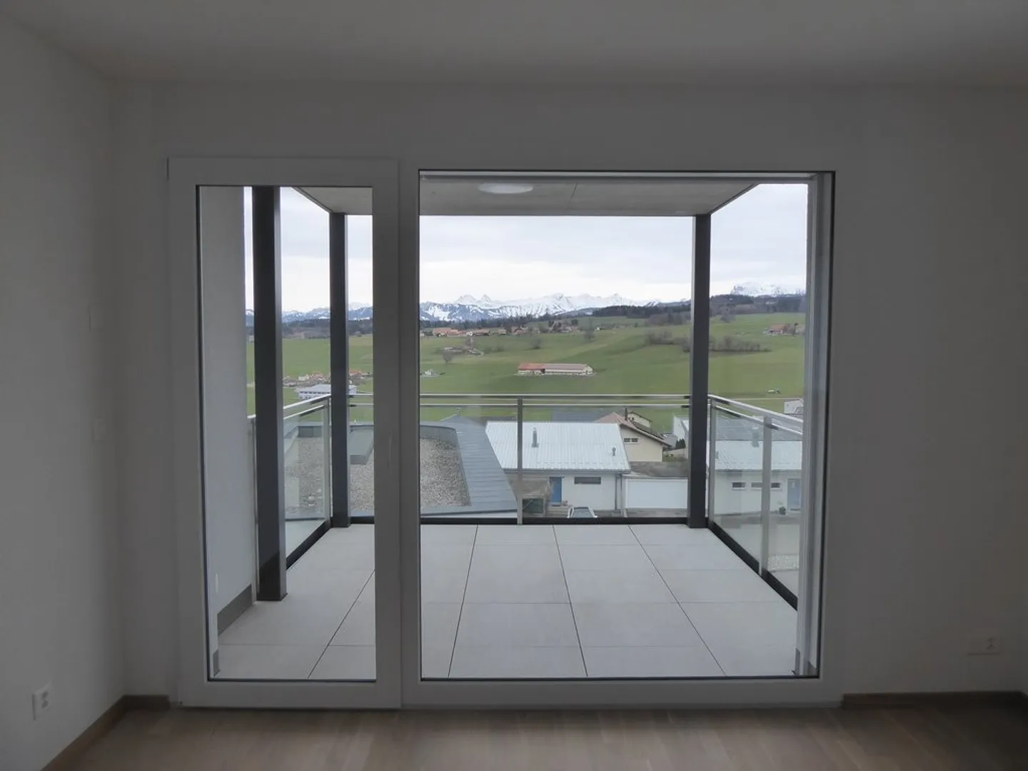 Apartment with 4.5 rooms on the 2nd floor - Photo 9 of 9
