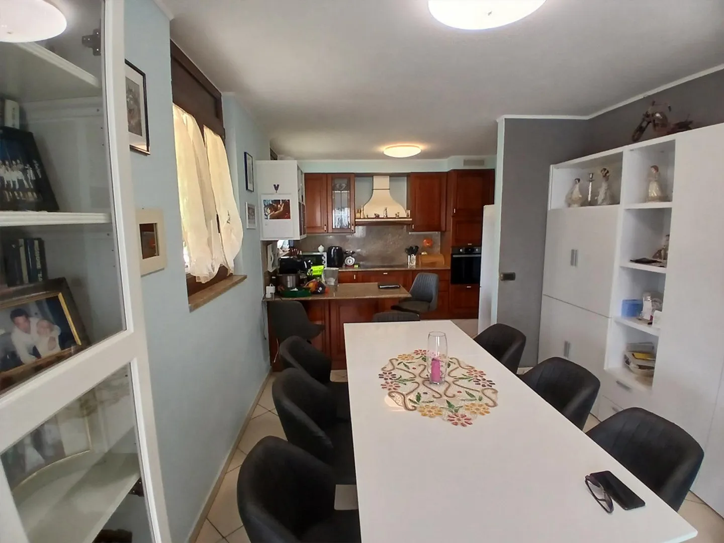SPACIOUS 3.5 ROOM APARTMENT WITH HOBBY ROOM AND GARDEN IN CASLANO - Photo 3 of 9