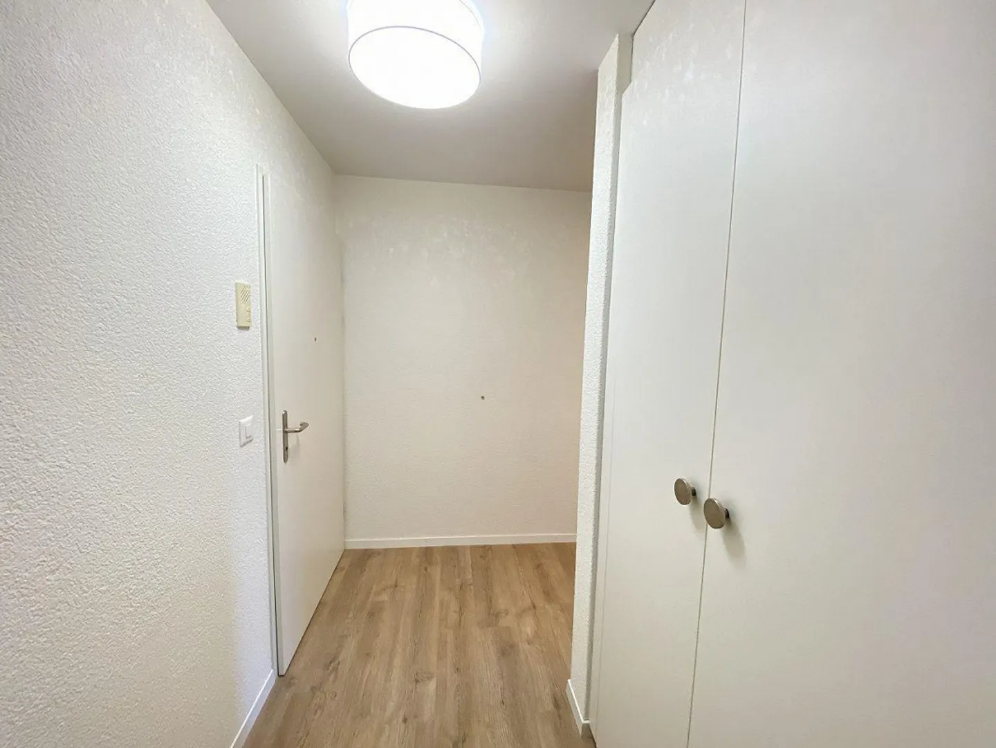 Sonnige renovierte Wohnung - Foto 7 von 11