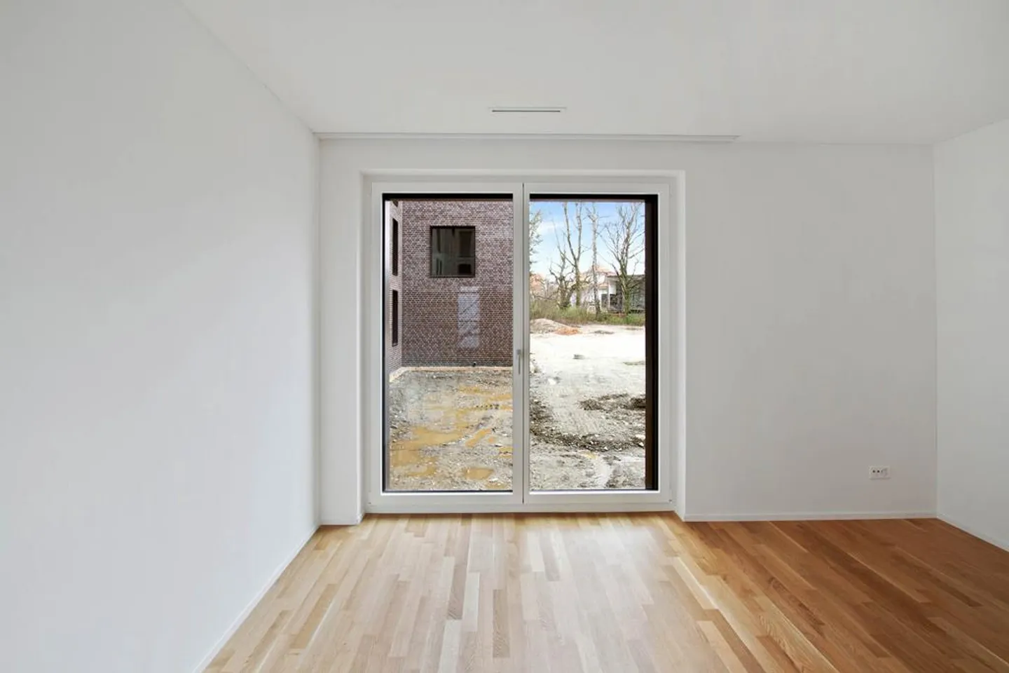 Le Parc Postal Mondial - Une Classe à Part! - Photo 5 sur 6