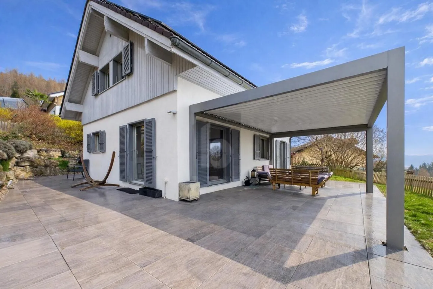 Maison Individuelle Élégante à St-George - Photo 1 sur 6