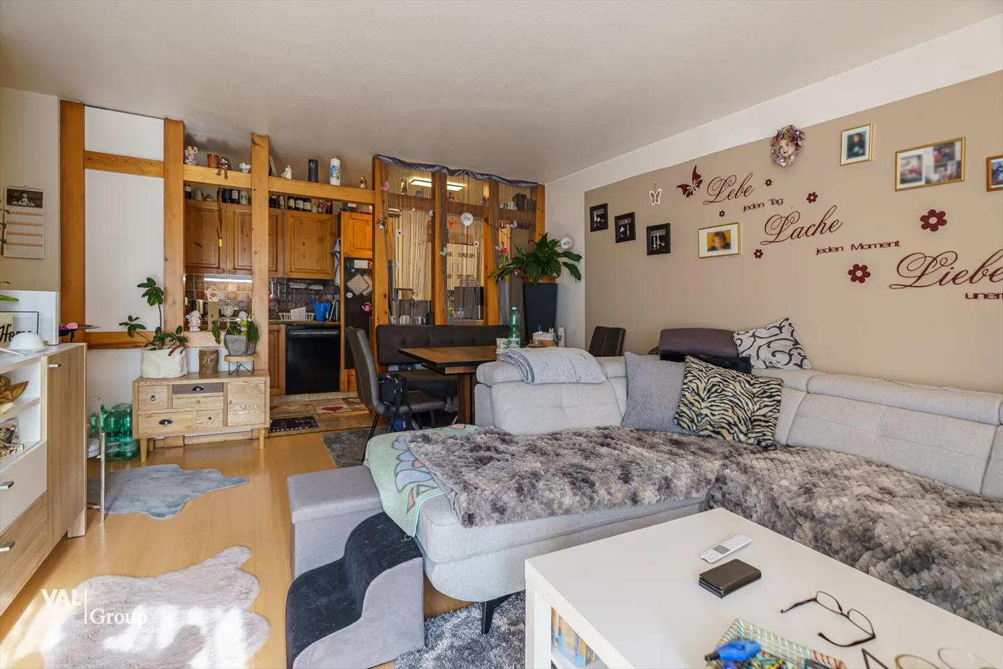 2.5-room apartment with clever layout and large terrace in a central location - Photo 5 of 11