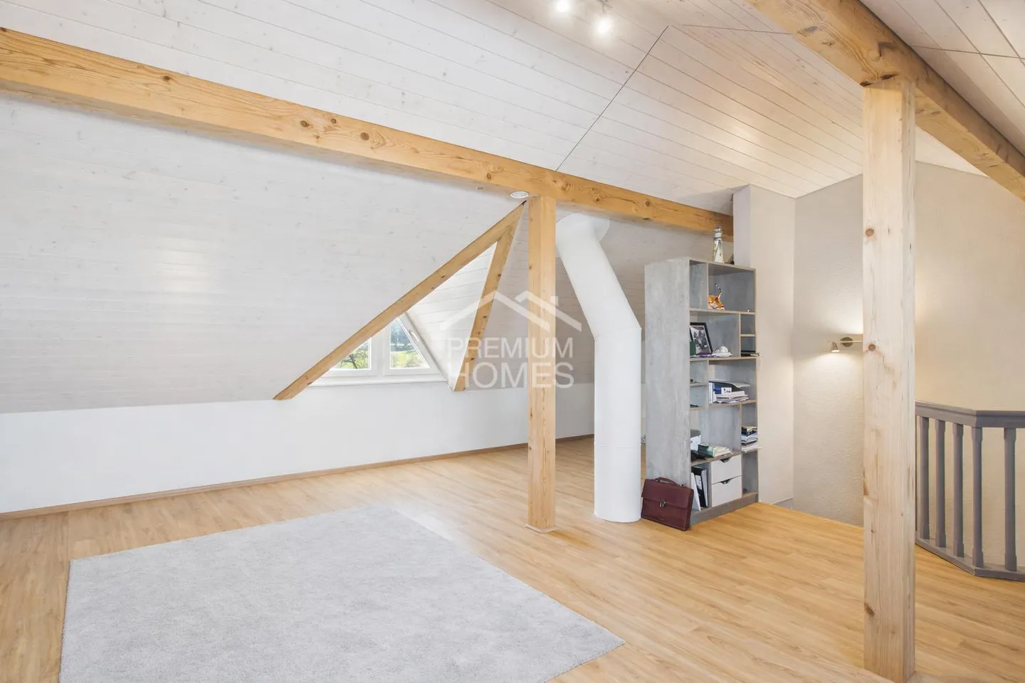 Geräumiges Doppelhaus mit Golfblick - Foto 8 von 11