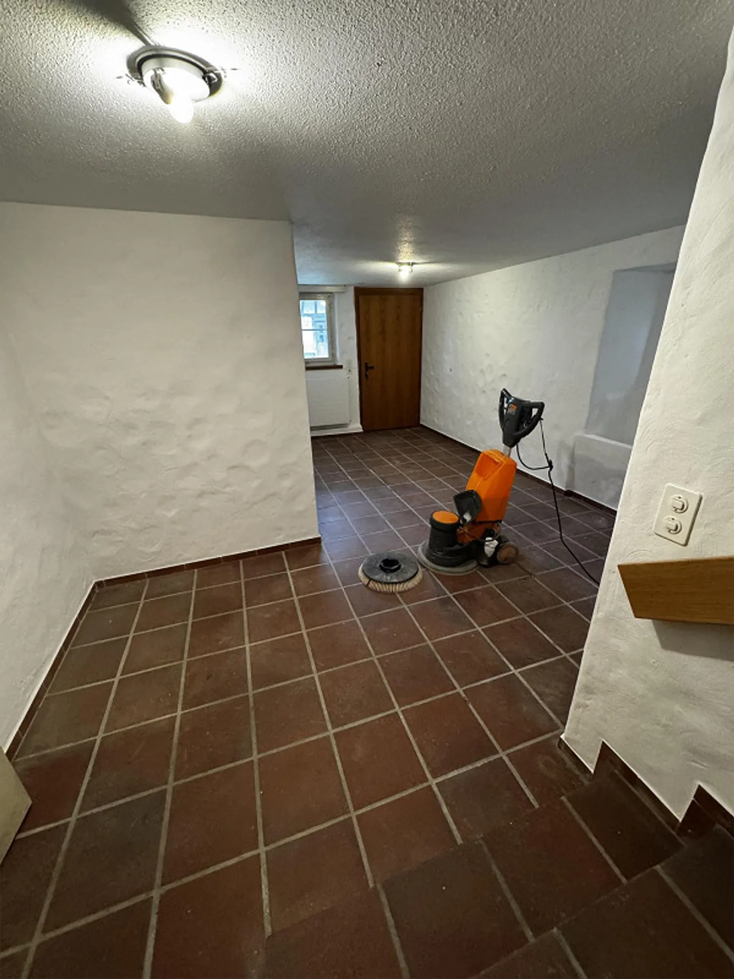 Bauernhaus, Hausteil 5 1/2 Zi mit Balkon und Gartenteil im Dorfkern - Foto 5 von 8