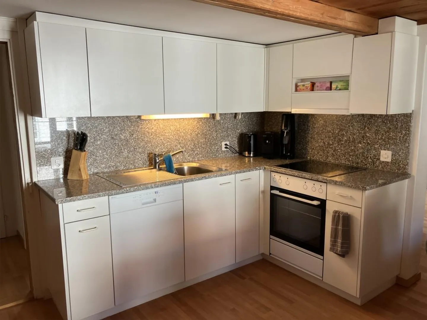 Grosszügige 3.5 Zimmer Attique - Foto 1 von 14