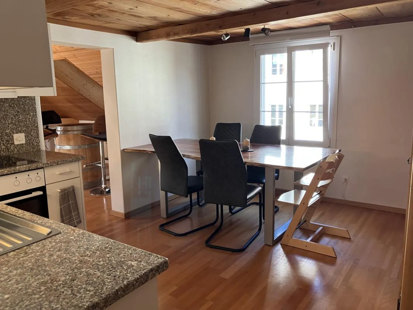 Grosszügige 3.5 Zimmer Attique - Foto 2 von 14