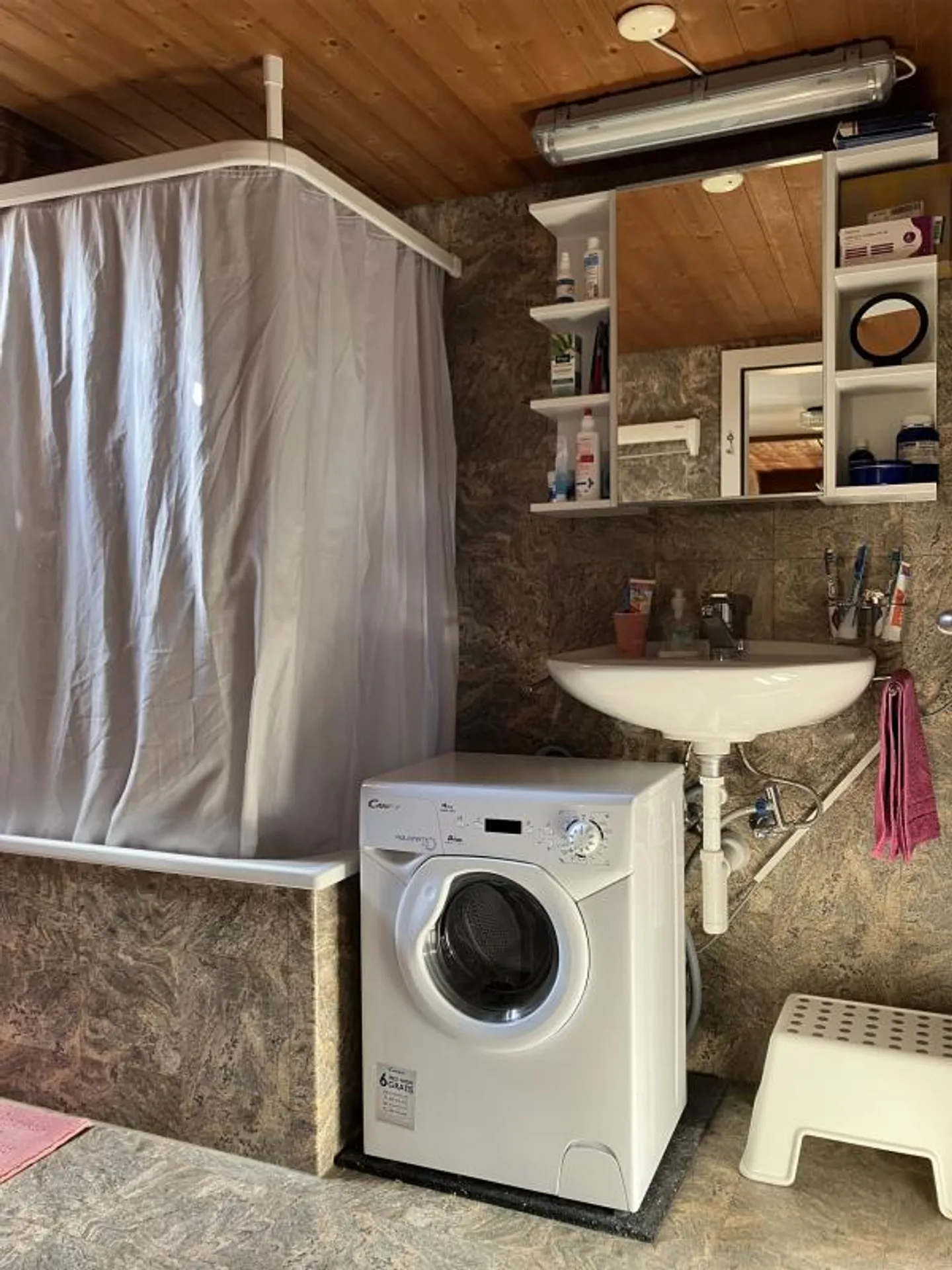 Grosszügige 3.5 Zimmer Attique - Foto 12 von 14