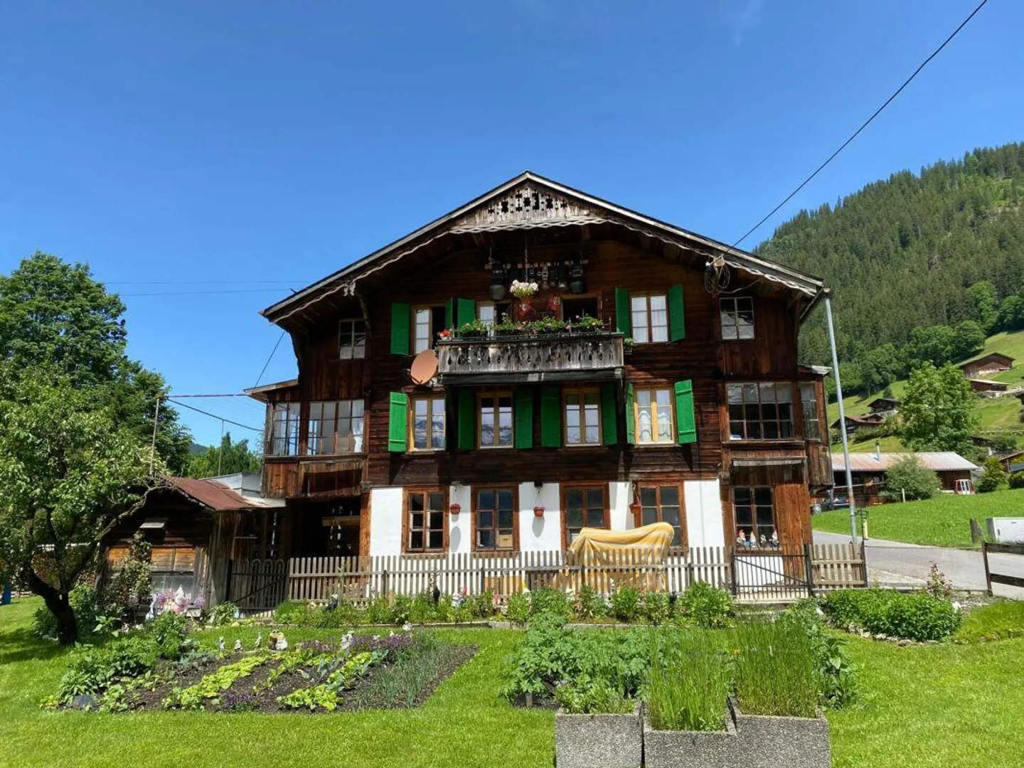 Maison à 2 familles avec atelier et terrain constructible - Photo 1 sur 6