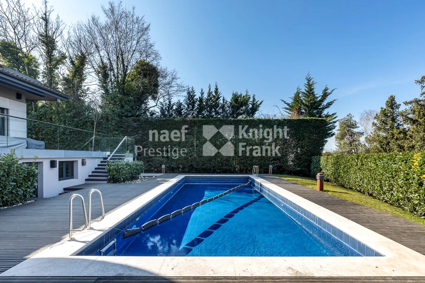 Elegante Villa mit Seeblick - Foto 4 von 4