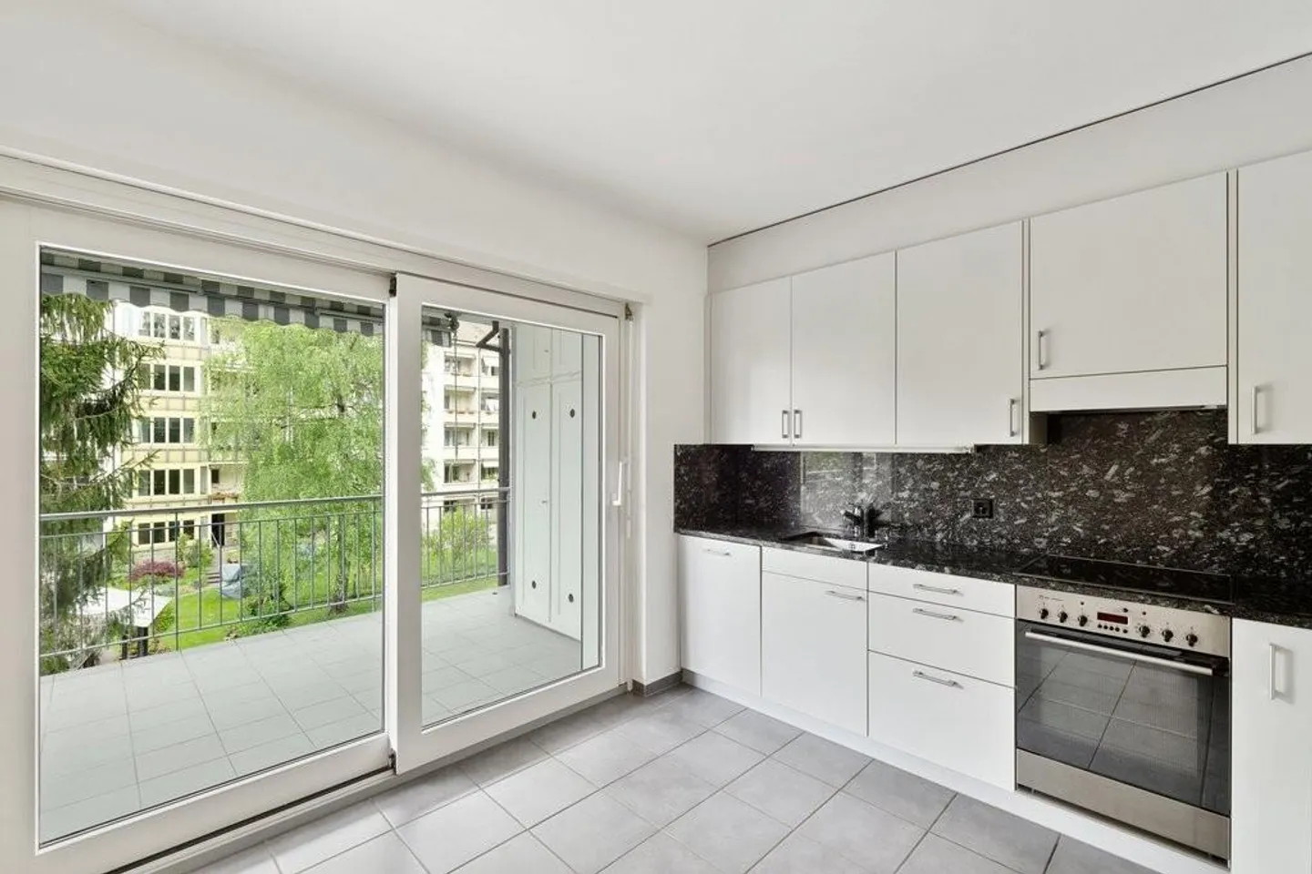 Looking for a home in a central location? - Photo 4 of 12