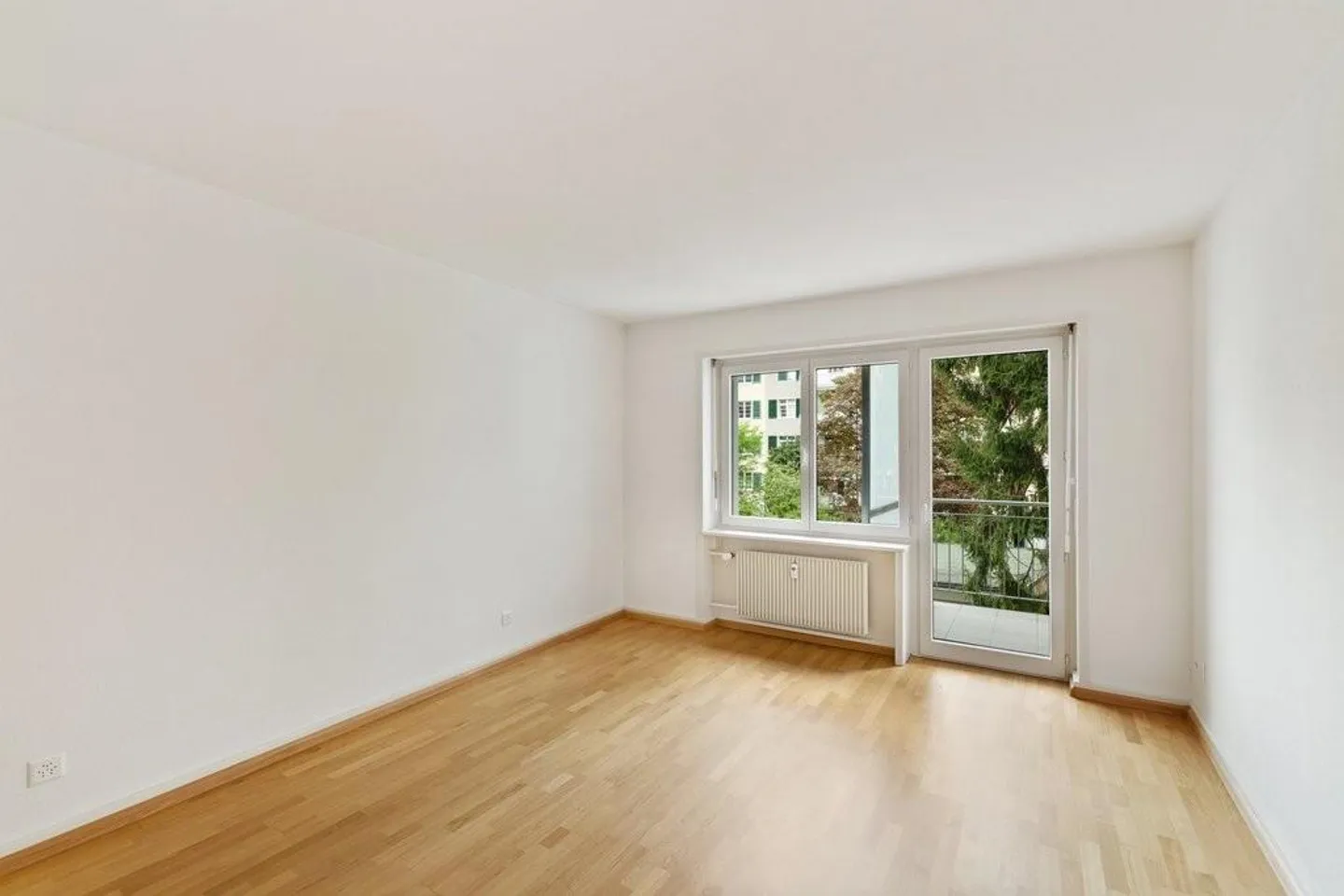 Looking for a home in a central location? - Photo 6 of 12