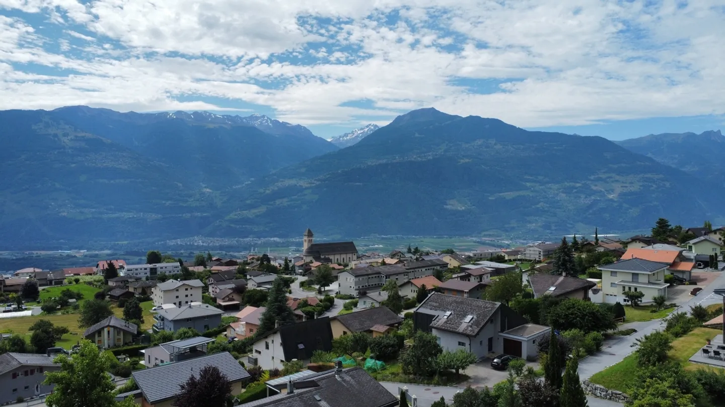 Terreno edificabile: Un'opportunità eccezionale per costruire la tua futura casa a Conthey! - Foto 5 di 6
