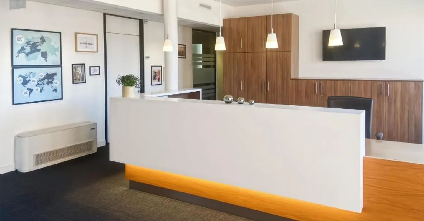 Ufficio all-inclusive per 5 - Foto 3 di 11