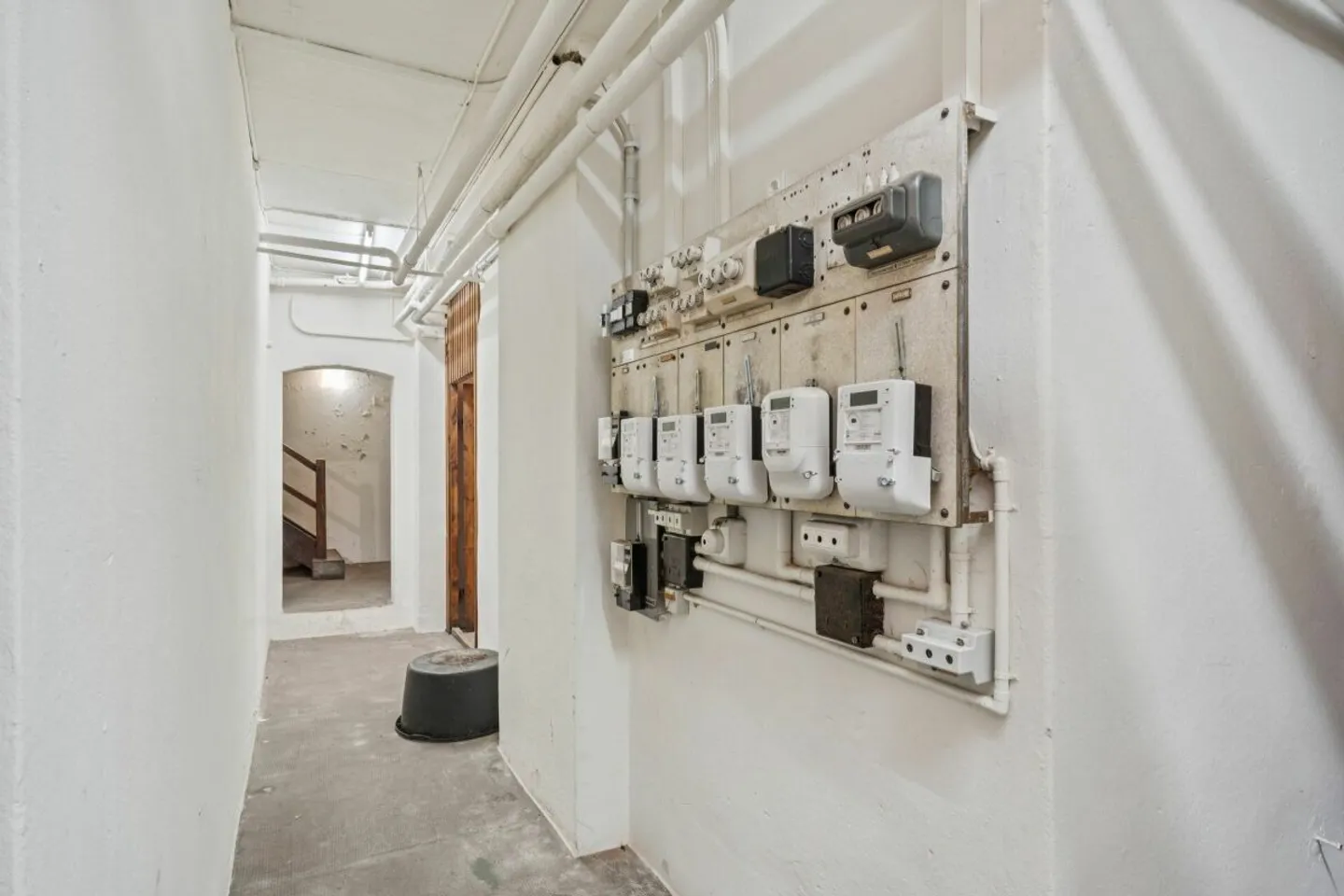 Investment Property in Basel - Photo 17 of 21