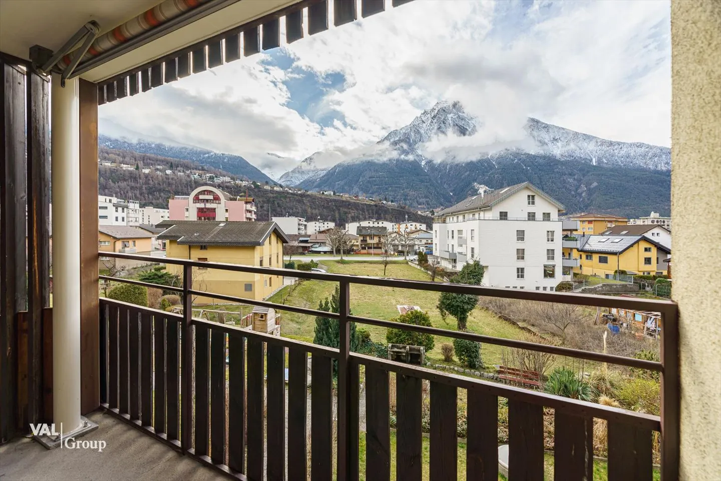 Helle 2.5 ZWG mit grosser Terrasse an sonniger, zentraler Lage - Foto 6 von 12