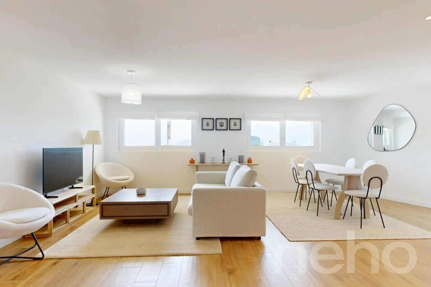 Stunning 3.5-room apartment in Crans-Montana - Photo 2 of 12