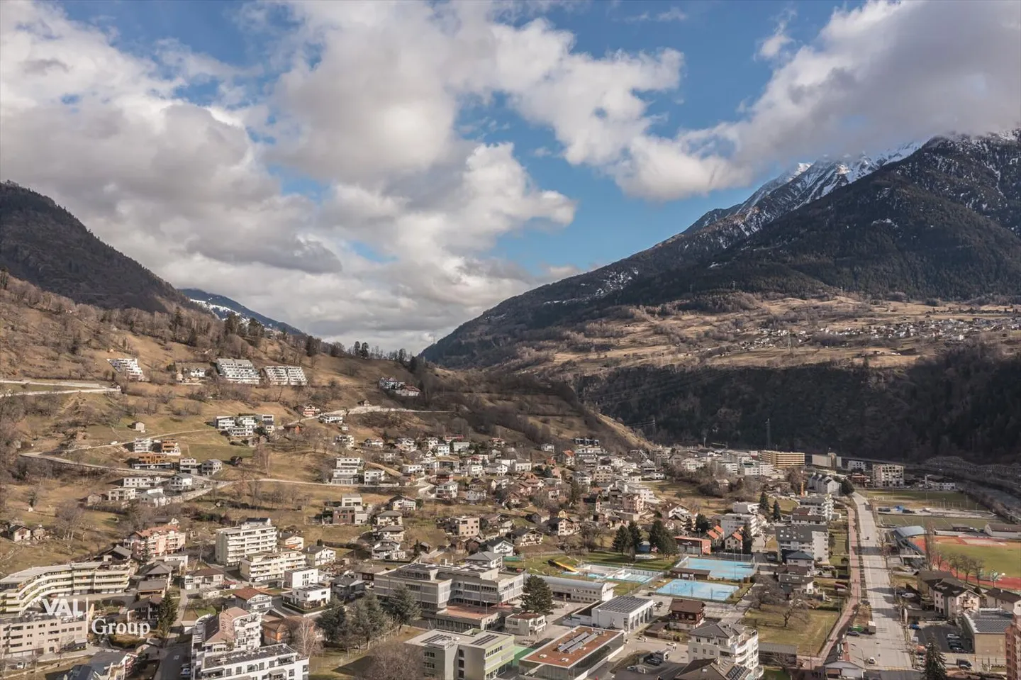 Helle 2.5 ZWG mit grosser Terrasse an sonniger, zentraler Lage - Foto 12 von 12