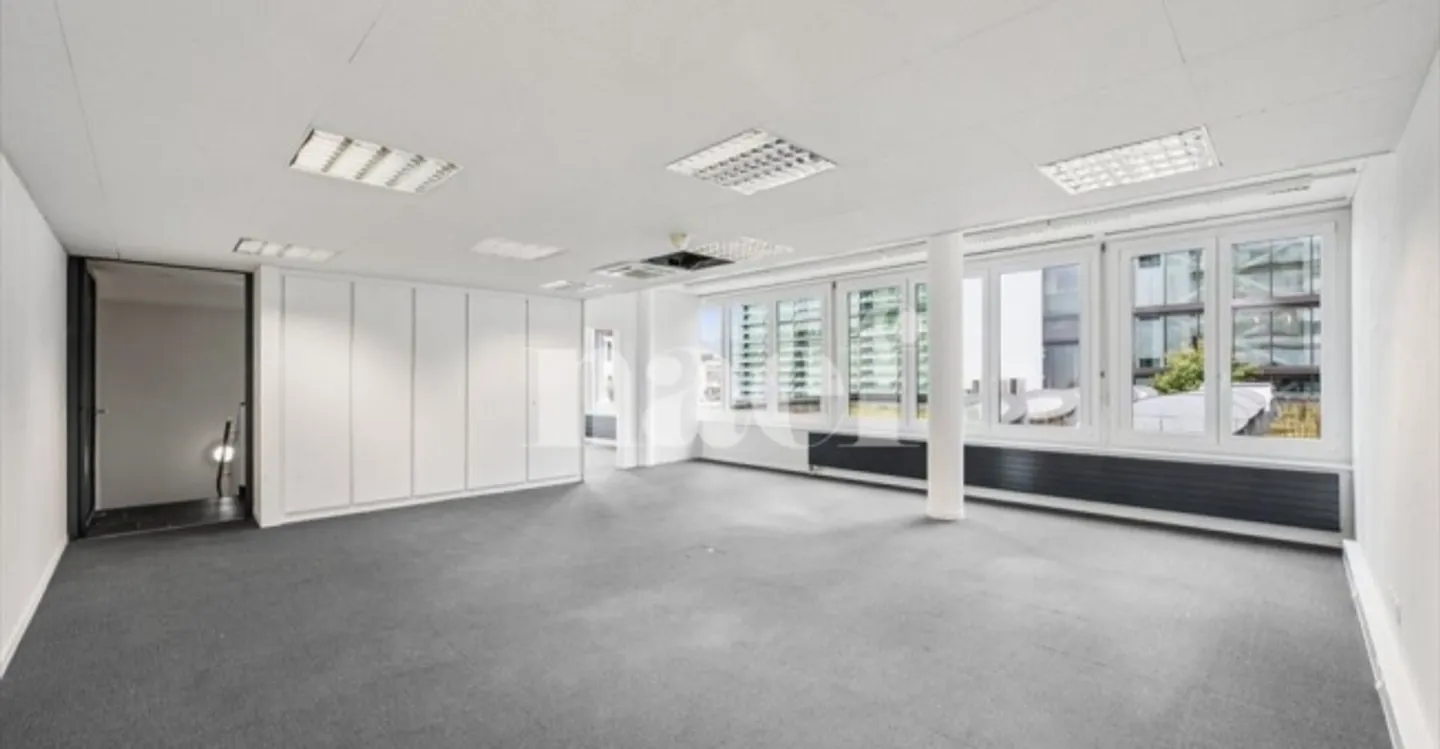 Spazio ufficio in affitto - Foto 9 di 13