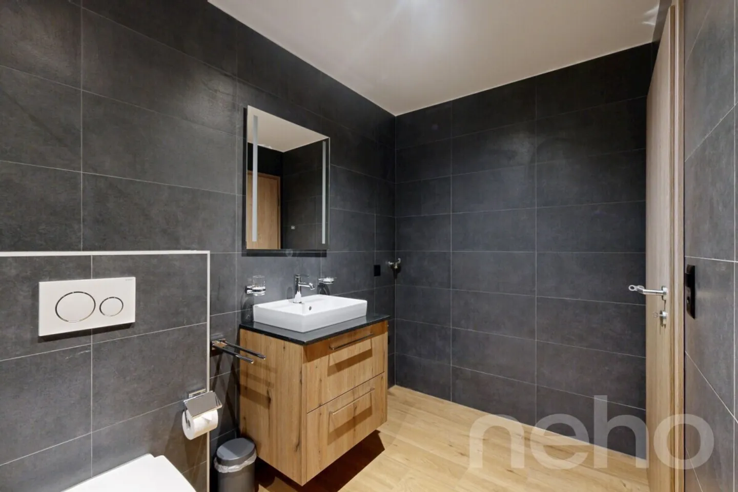 Stunning 3.5-room apartment in Crans-Montana - Photo 11 of 12