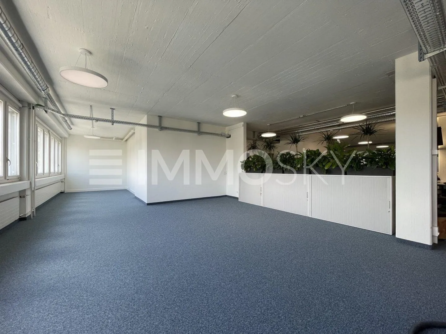 Bureau 4 pièces - Foto 1 von 5