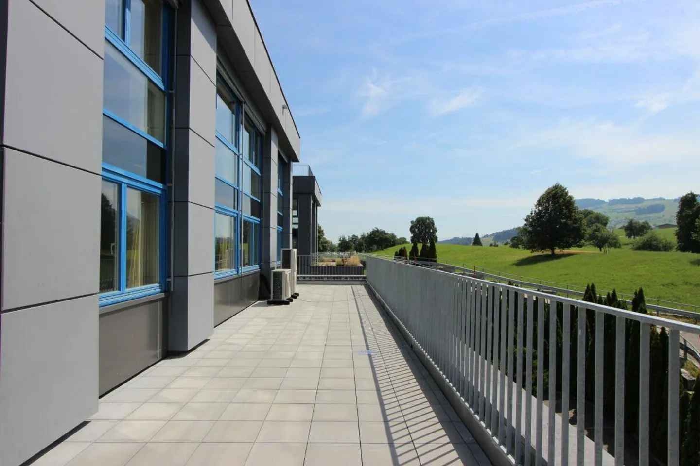 Vielseitige Gewerbefläche in Wollerau - Foto 3 von 11