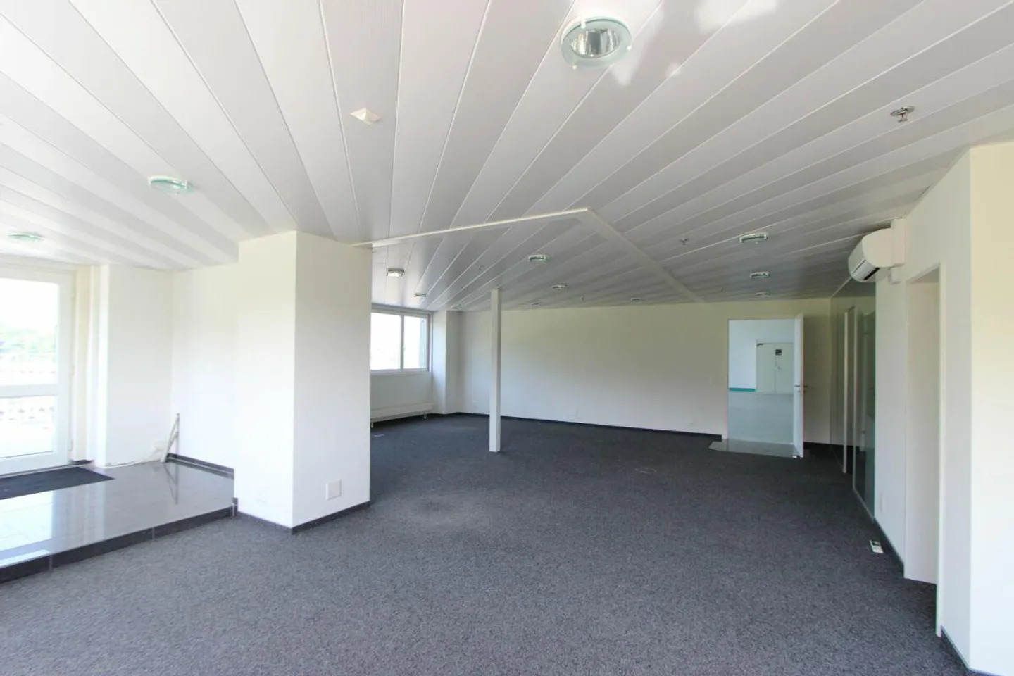Vielseitige Gewerbefläche in Wollerau - Foto 7 von 11