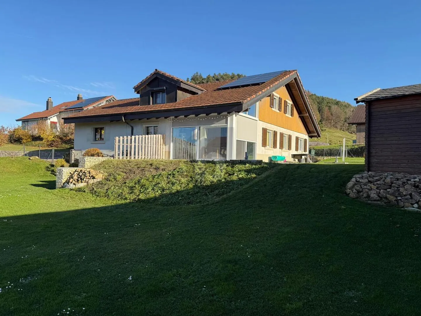 VERY SPACIOUS, VIEW OF THE SURROUNDING NATURE - Photo 1 of 6