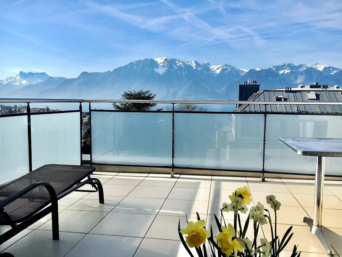 6.5-room duplex apartment on the top floors of a residential building - Photo 1 of 13
