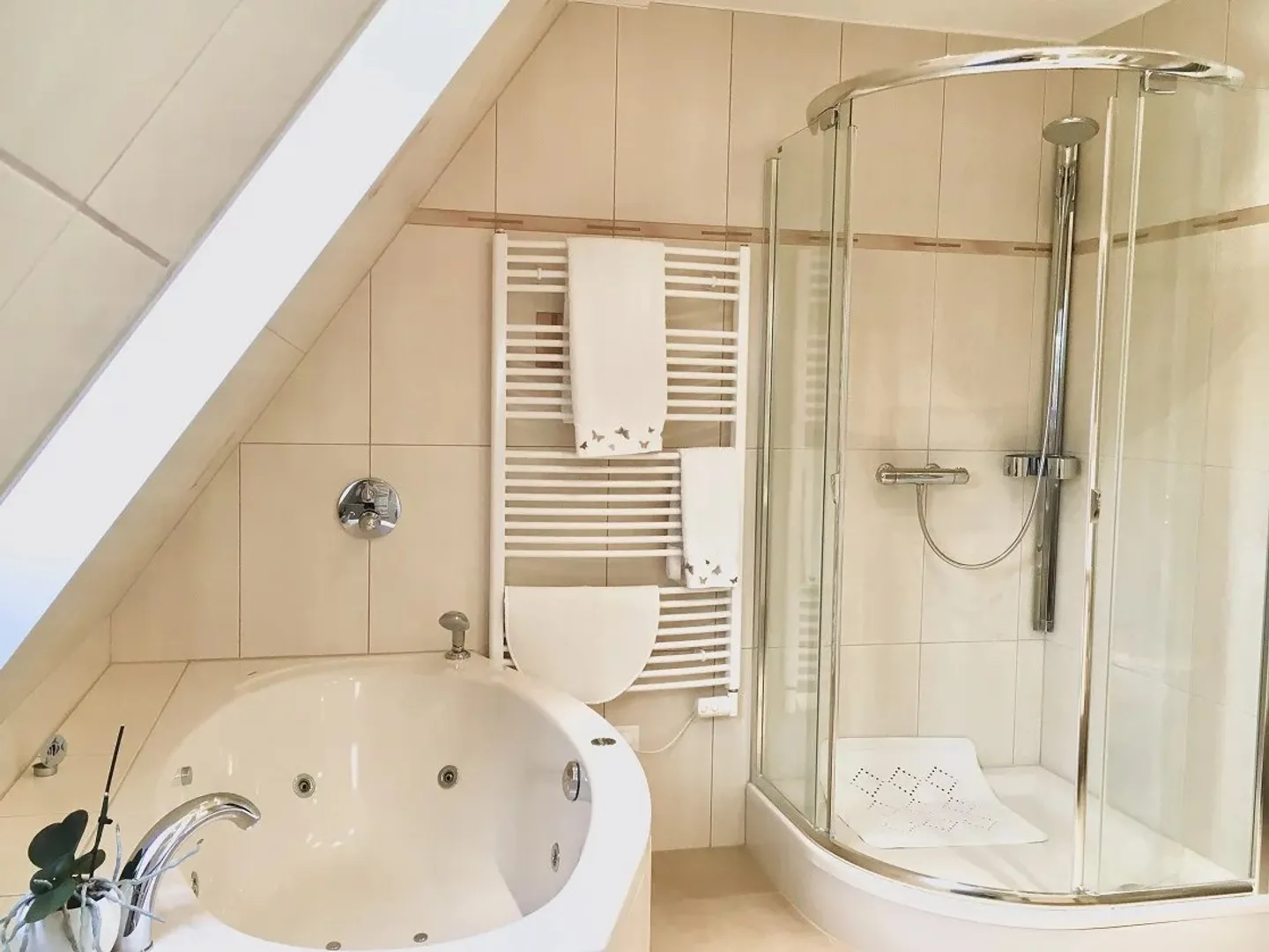 6.5-room duplex apartment on the top floors of a residential building - Photo 11 of 13