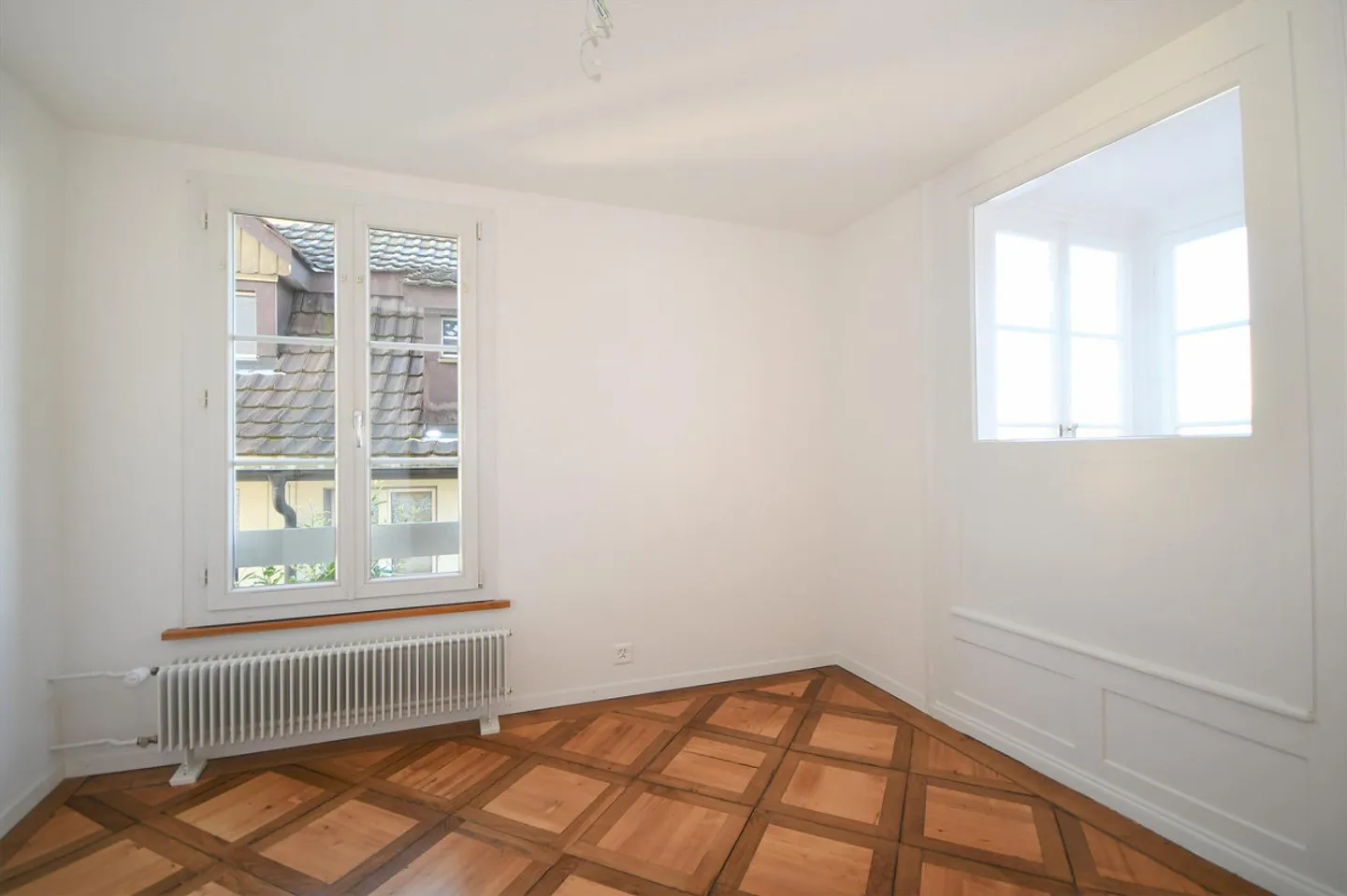Appartement 3,5 pièces avec sa propre terrasse sur le toit et cuisine ultramoderne - Photo 5 sur 7