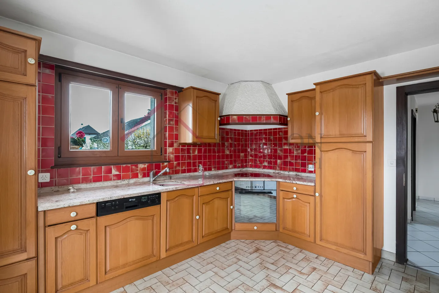 Villa indipendente con 6,5 stanze a Payerne - Foto 3 di 18