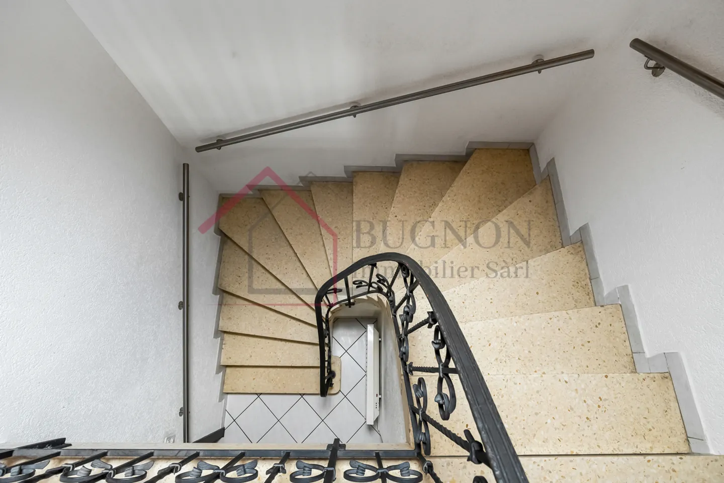 Villa indipendente con 6,5 stanze a Payerne - Foto 8 di 18